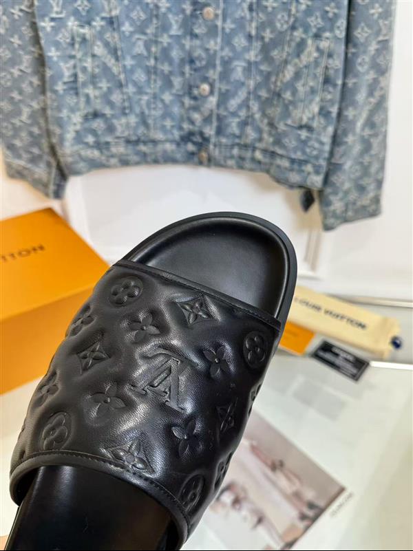 20251128184545599 220